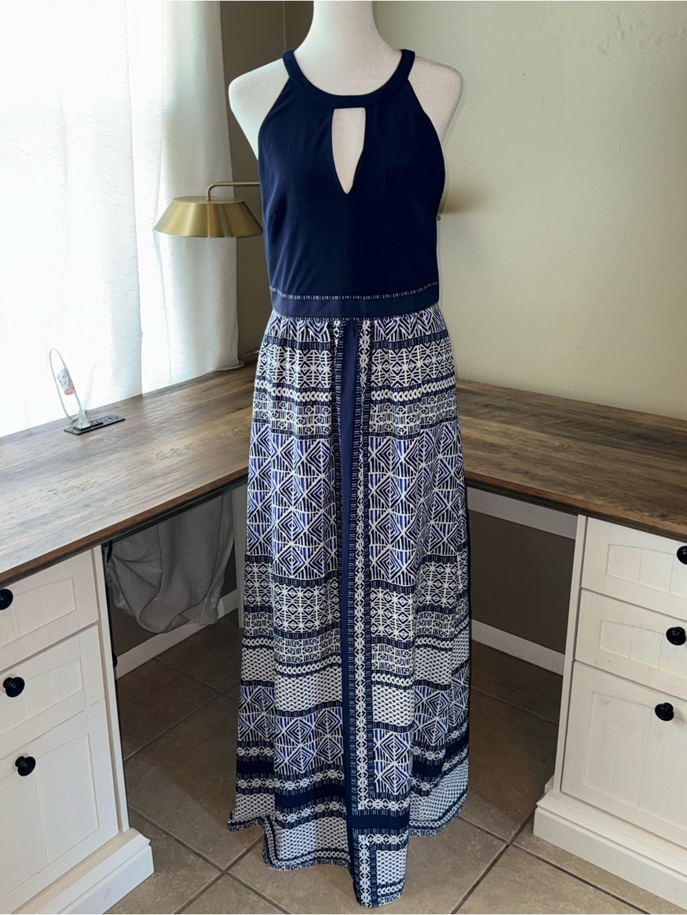 Vince Camuto Halter Maxi Size 8 Navy Blue